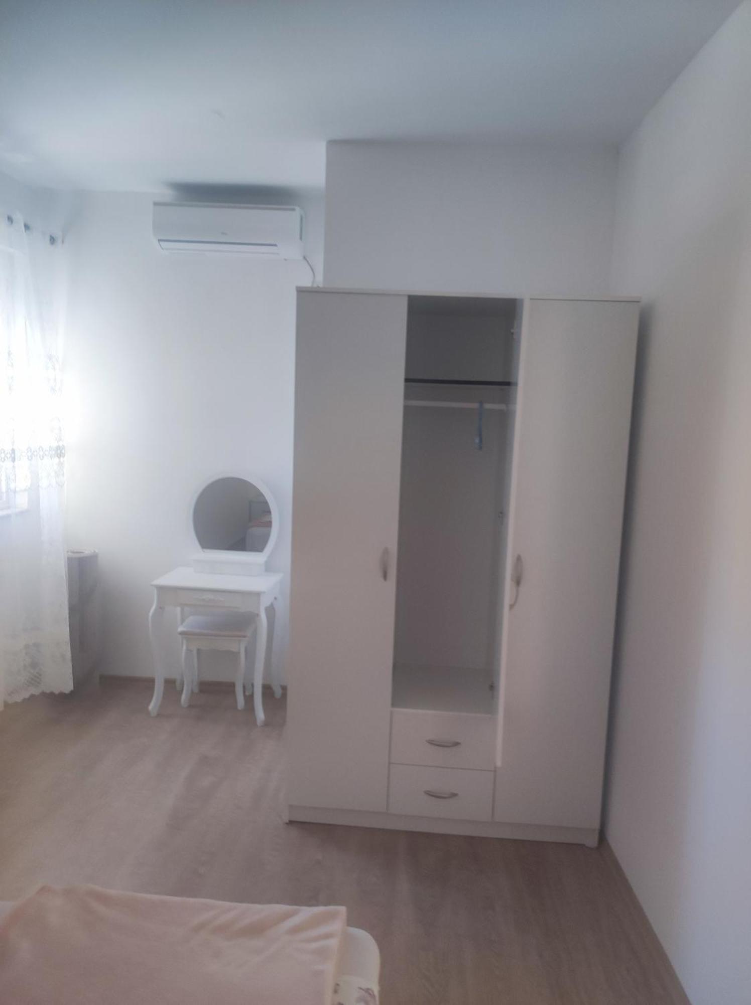 Tahiri Bellevue Apartments Ulcinj Bagian luar foto